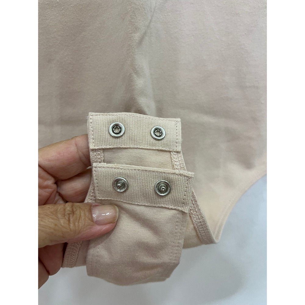 A New Day Bodysuit Women Medium Beige New Sleeveless V-Neck Snap Closure - Picture 4 of 7